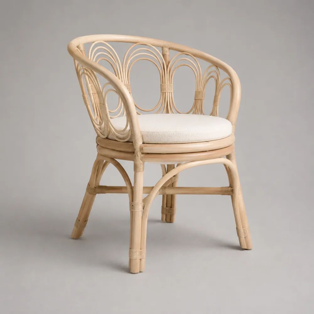 Chaise de salle à manger en rotin naturel avec accoudoirs et coussin écru, 58 × 58 × 78 cm